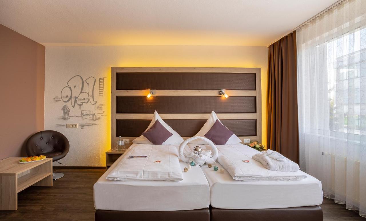 Michel Hotel Frankfurt Airport Ruesselsheim Exterior photo
